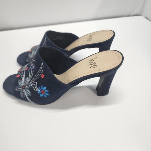 EUC IMPO fun embroidered Blue Slip on heeled mule 9.5 clean worn 1 - Picture 2 of 9